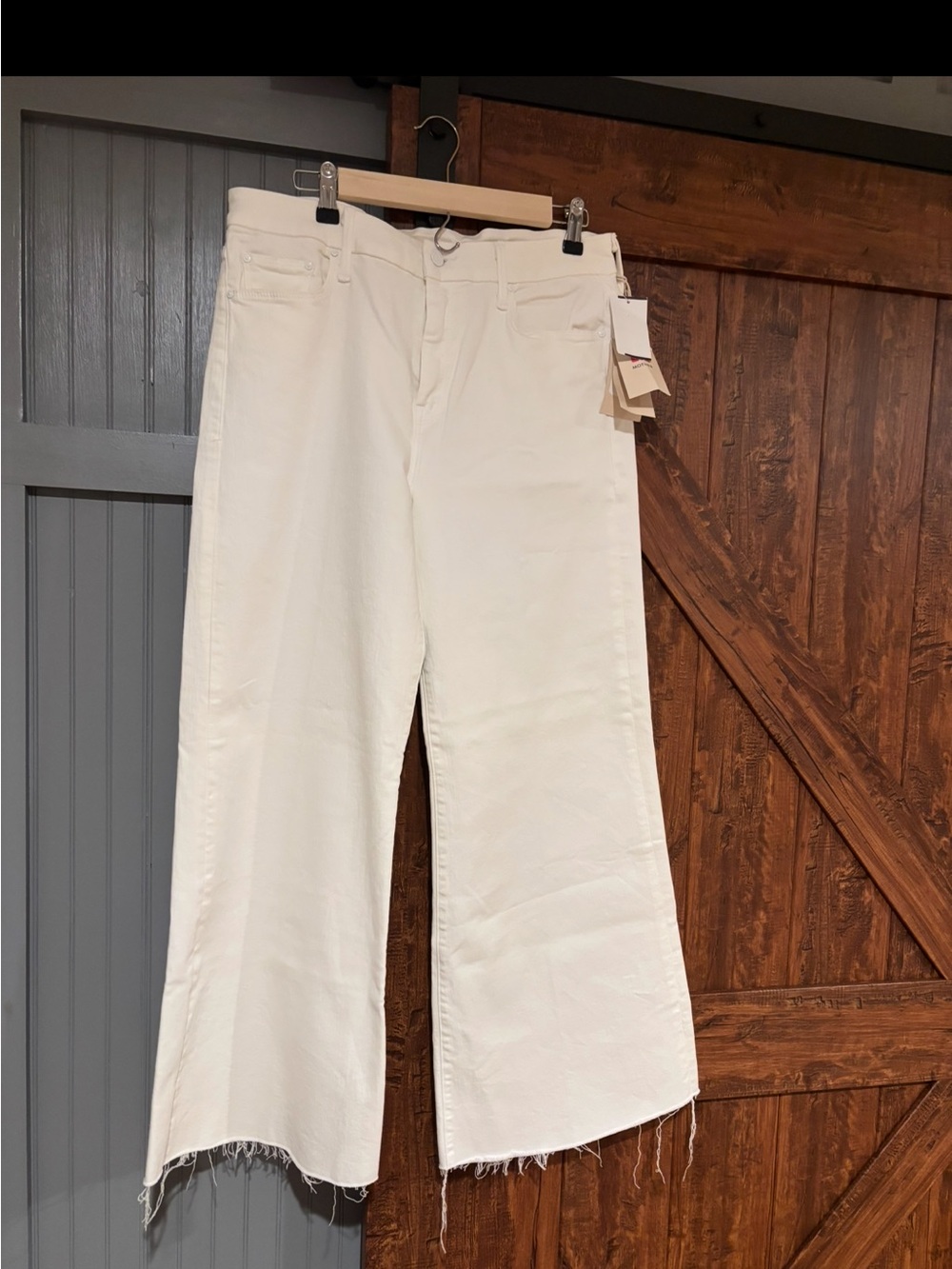 MOTHER White Wide-Leg Raw Hem Jeans